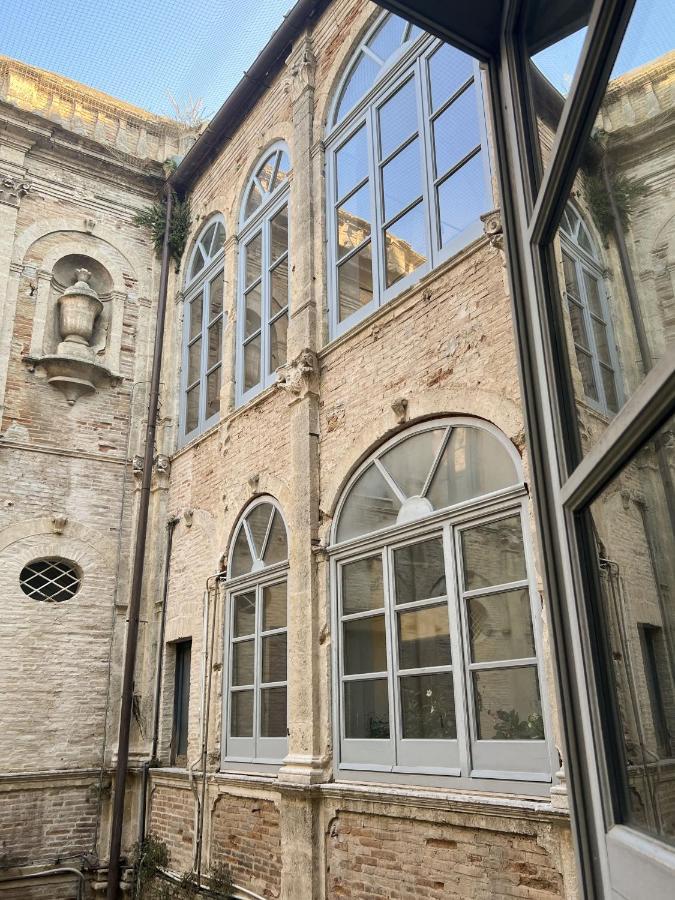 B&B Palazzo Lombardi Lucera Exteriör bild